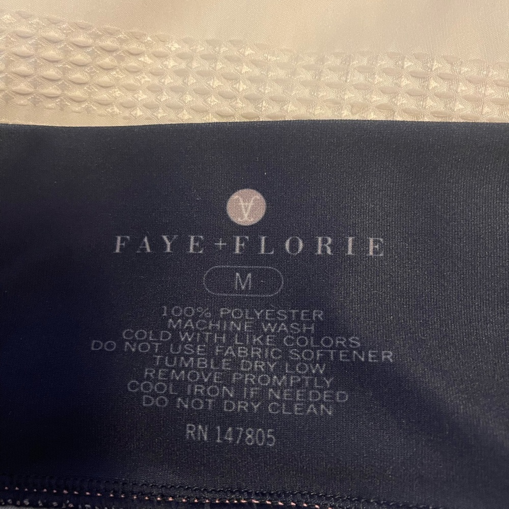 Super pretty pink and navy tennis skirt size Medium 
Faye Florie - Picture 5 of 5